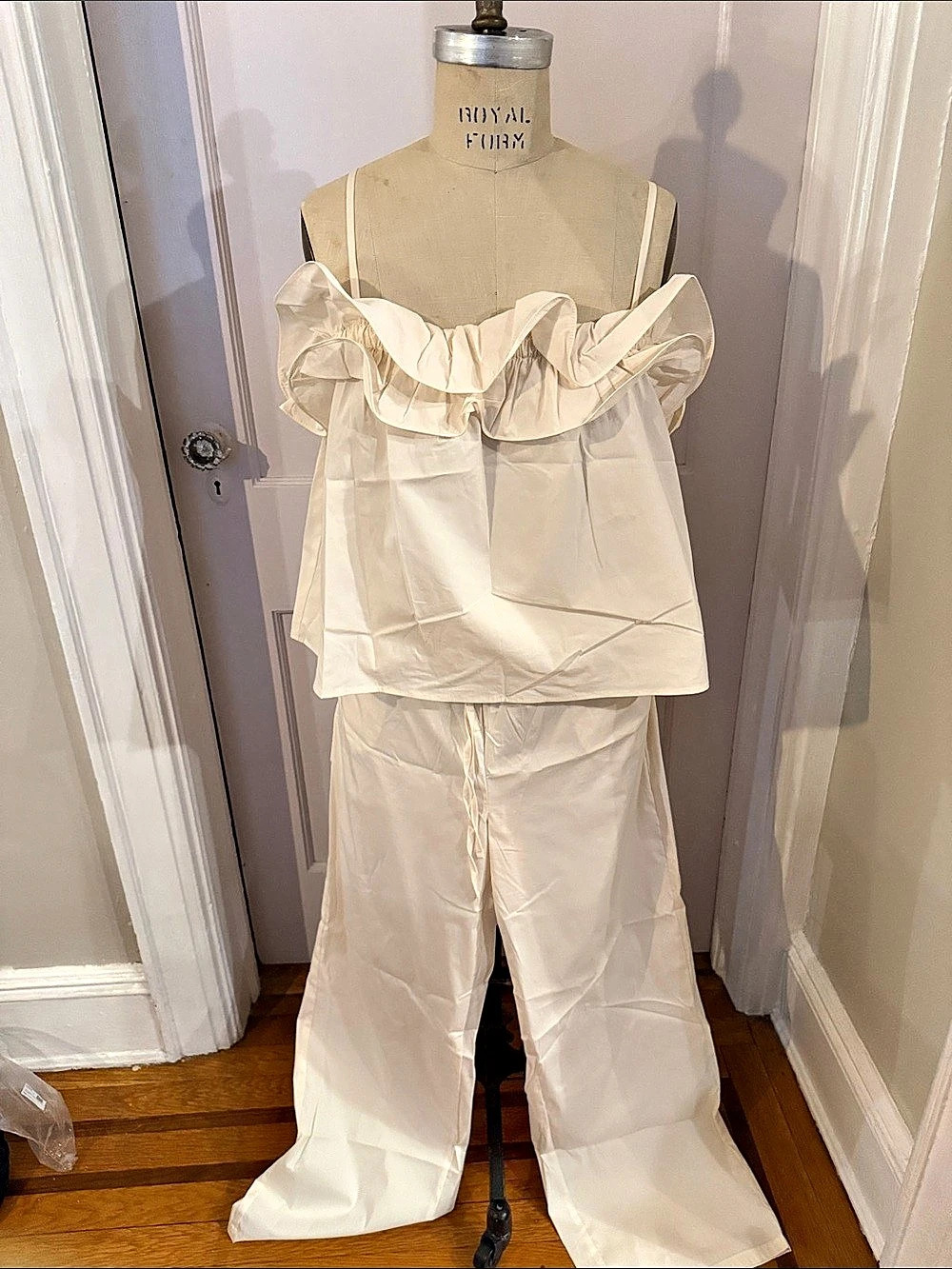 NWT Emme Marella Italian Ruffled Top and Pants Cotton Set in Cream Size 44/46